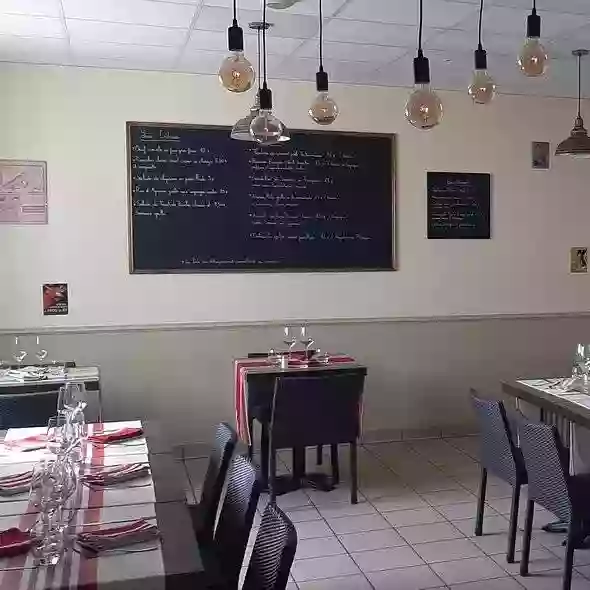 Le restaurant - Le Bouxon - Halsou